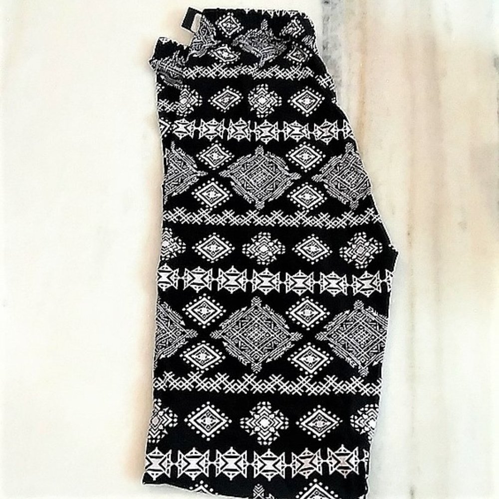 Agnes & Dora Leggings S/M baby suede nordic journey black White NWT